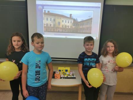 učenci 3. b so po skupinah izdelovali maketo šole (MŠ Primož Trubar) 1